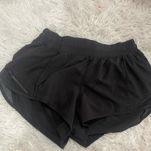 Shorts lululemon size 6 very good condition